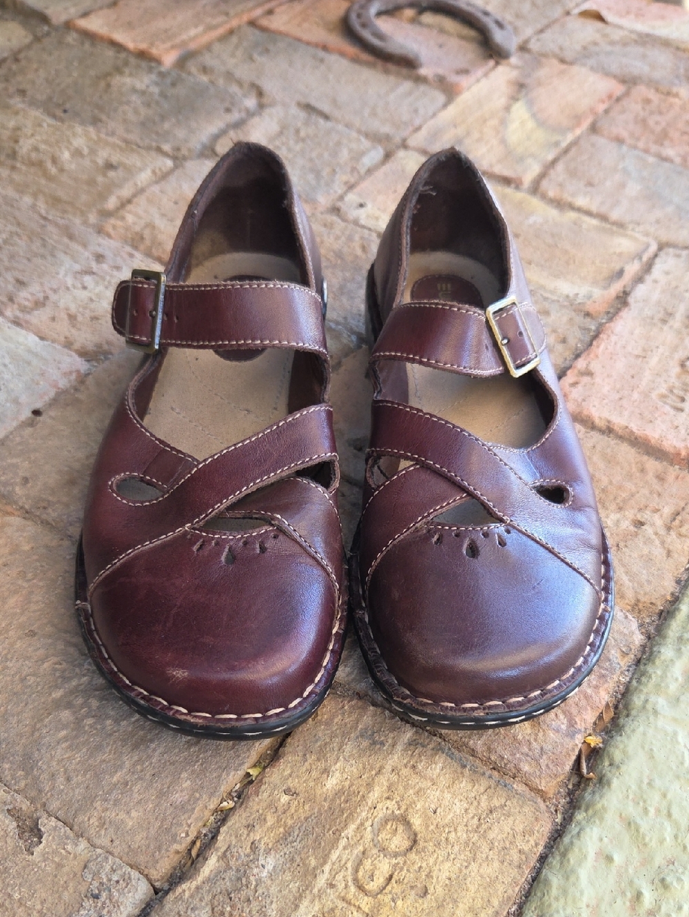 Women's Brown Leather Mary Jane Comfort Shoes Size 8.5W